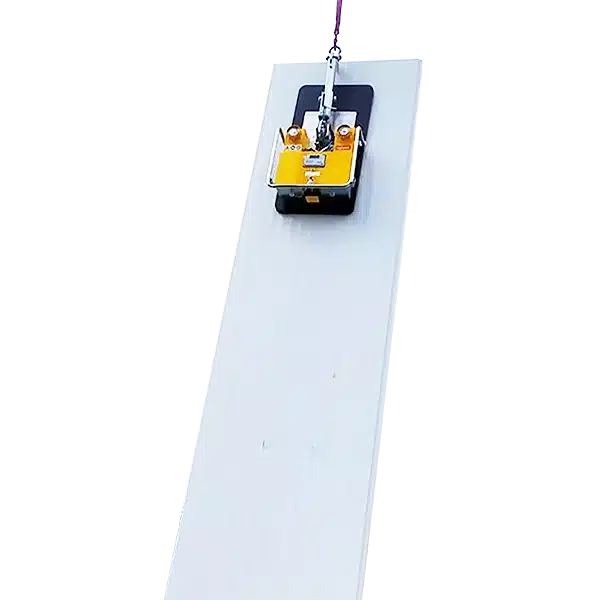 Battery Powered Crane Vacuum Lifter – CL-W – Lifting a vertical cladding sheet